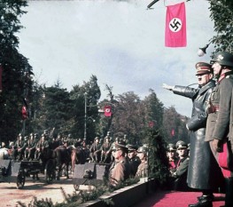 Hitler à Varsovie, Pologne. Rachel et Hannah